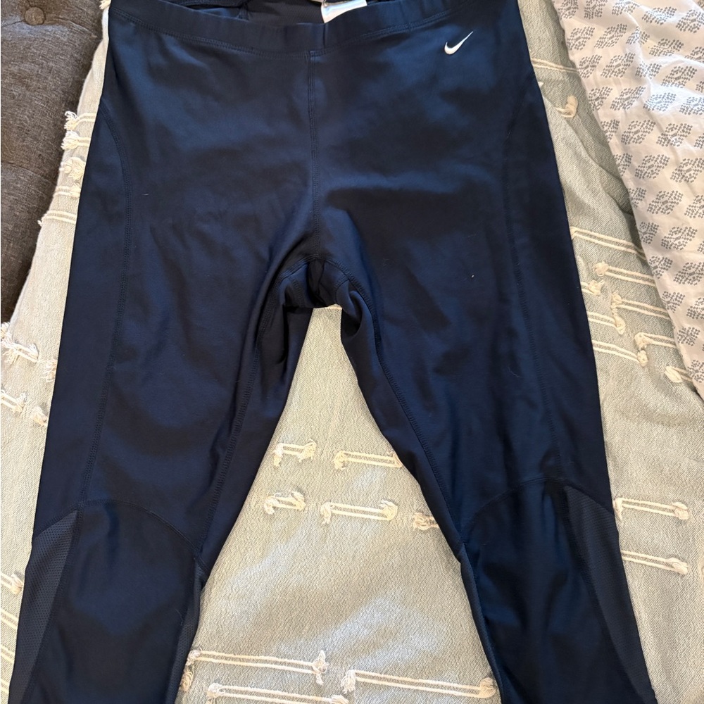 Women’s Navy Nike Capri Leggings